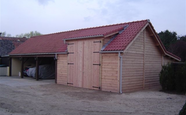 Cottage garage