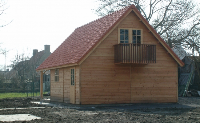 Cottage garage met scherp dak