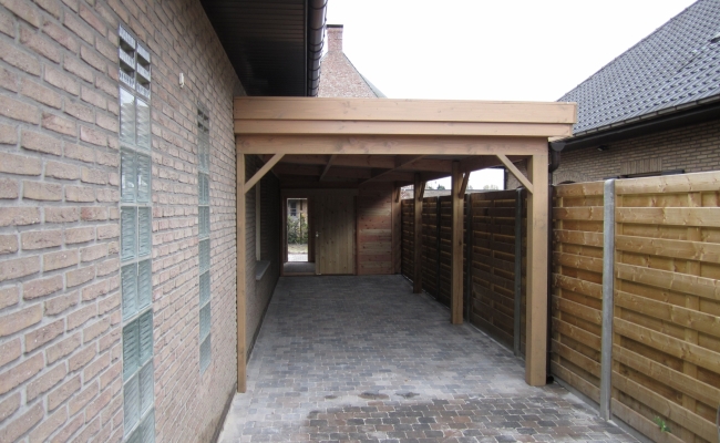 Slim Matrix merk op Aangebouwde carport met hellend dak | Realisatie | Houtbouw Defreyne