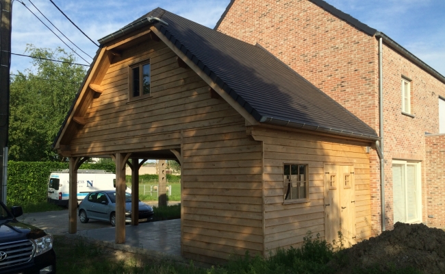 Aangebouwde carport in eik