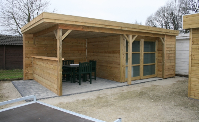 Overdekt terras met bar